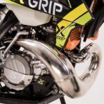 X-GRIP Väljalaske toru KTM EXC, XC-W, 250-300, 2017-2019 KTM SX, XC, 250-300, 2017-2018 HQV TE, 250-300, 2017-2019 HQV TC, TX, 250-300, 2017-2018 - Image 2